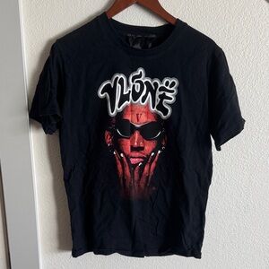 VLONE Black and Red Graphic T-Shirt